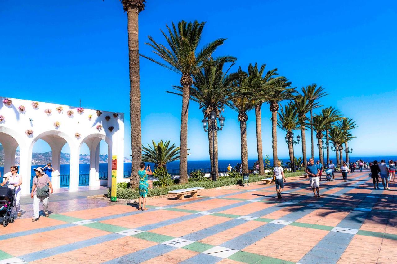 Nerja Center Apartment With Sea View Eksteriør billede